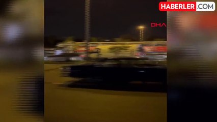 Antalya'da Otomobildeki 4 Kişi Kamyonete Odunlarla Saldırdı