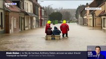 À Neuville-sous-Montreuil, dans le Pas-de-Calais, les habitants sont contraints de se déplacer en barque