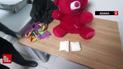 Adana'da takside oyuncak ayıya gizlenmiş uyuşturucu haplar bulundu