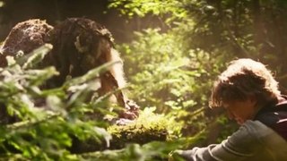 Hunter Rescues An Old Woman Who Was Stuck In Trouble In The Forest For 100 Years #shorts#viral