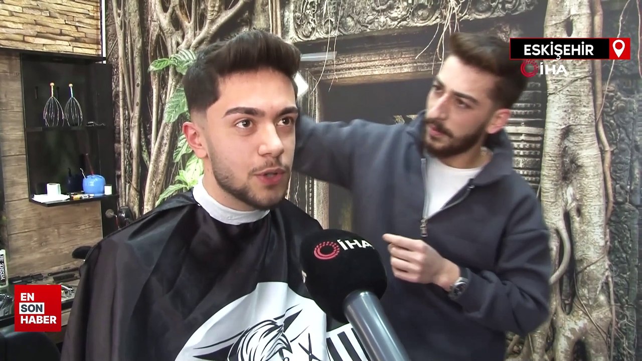 Eskişehir'de hem motosiklet kullandı hem de tıraş oldu