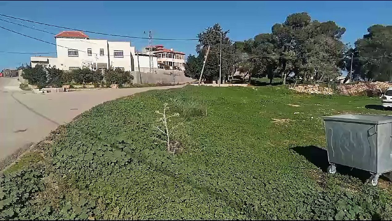 الاحتلال يحاصر منزلًا