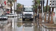 Sağanak yağış sonrası İskenderun sular altında kaldı