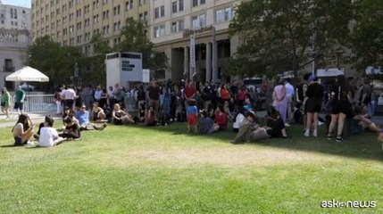 Il funambolo Paulin a 50 metri sulla Alameda di Santiago del Cile