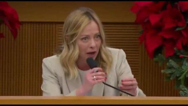 Meloni: ho applaudito Musk ma non cambio idea su maternità surrogata