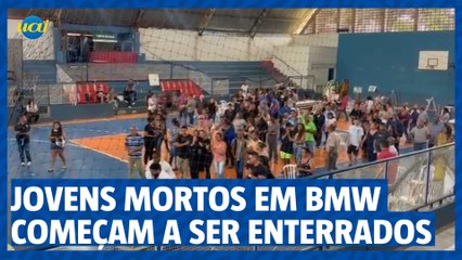 Dois dos quatro jovens mortos em BMW são enterrados em Paracatu