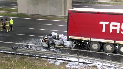 TIR'a çarpıp yanan otomobilin sürücüsü öldü