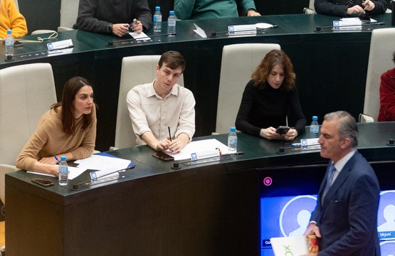 Ortega Smith y los concejales de Vox abandonan el pleno en el que se debate su reprobación