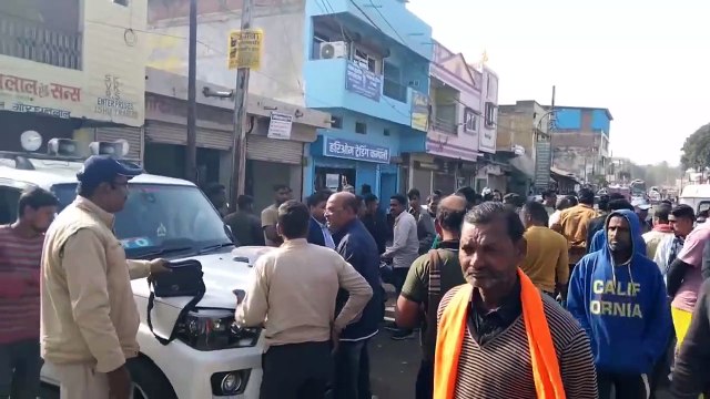 Farmers from two states gathered, protested by protesting