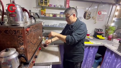 Bu çay ocağında tartışmak, uyumak, küfür etmek yasak!