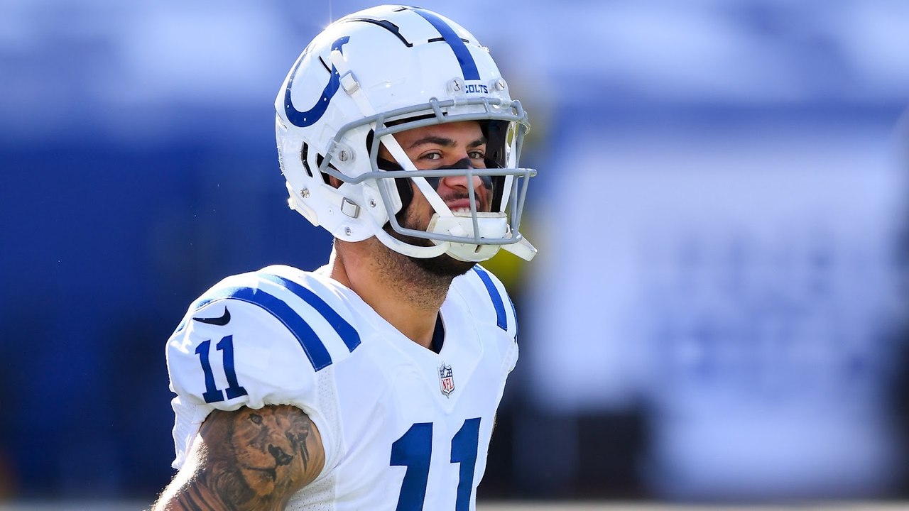 Texans vs. Colts: Playoffs on the Line in Week 18 Matchup