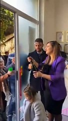 Cette fillette détestera le champagne toute sa vie