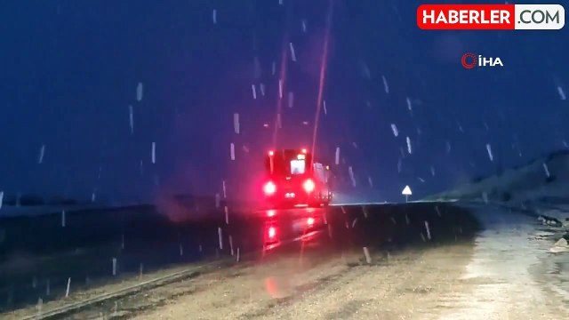 Kurubaş ve Güzeldere geçidinde kar ve sis etkili oldu