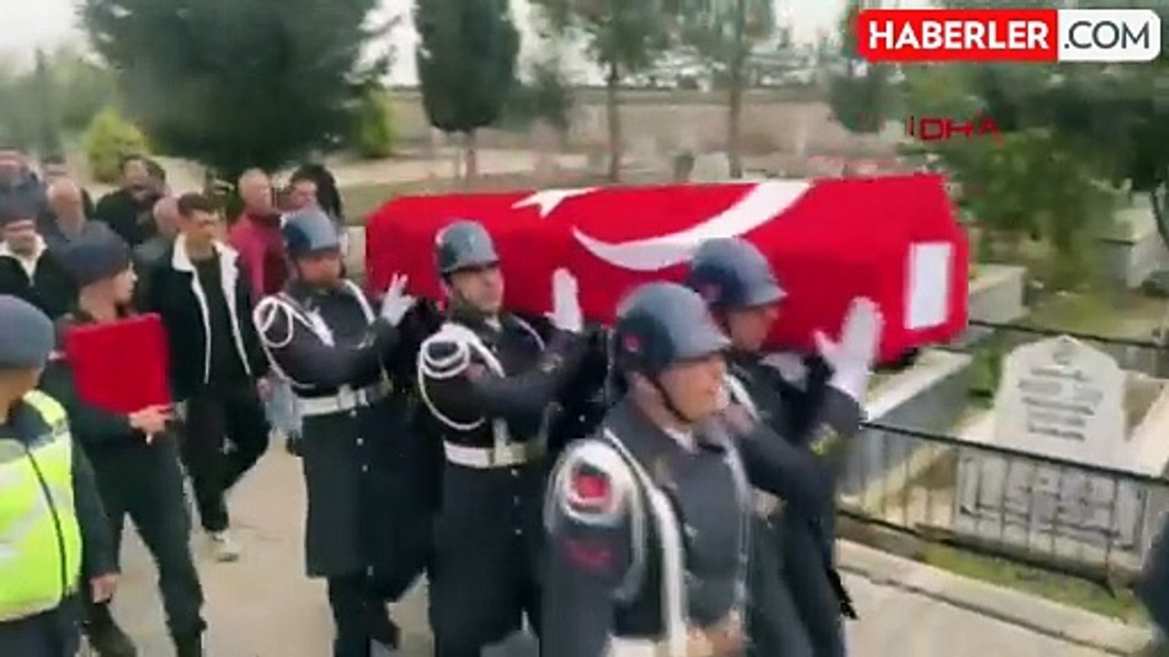 Samsun'da Temizlik Sırasında Kazara Ateş Alan Jandarma Uzman Çavuşun Cenazesi Adana'da Toprağa Verildi