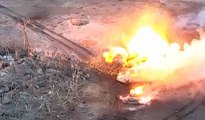 ビデオ：ウクライナの待ち伏せでハルキウの「静かな」エリアのロシア装甲車が破壊される