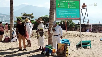 Comerciantes de playa de Puerto Vallarta reportan una buena temporada vacacional