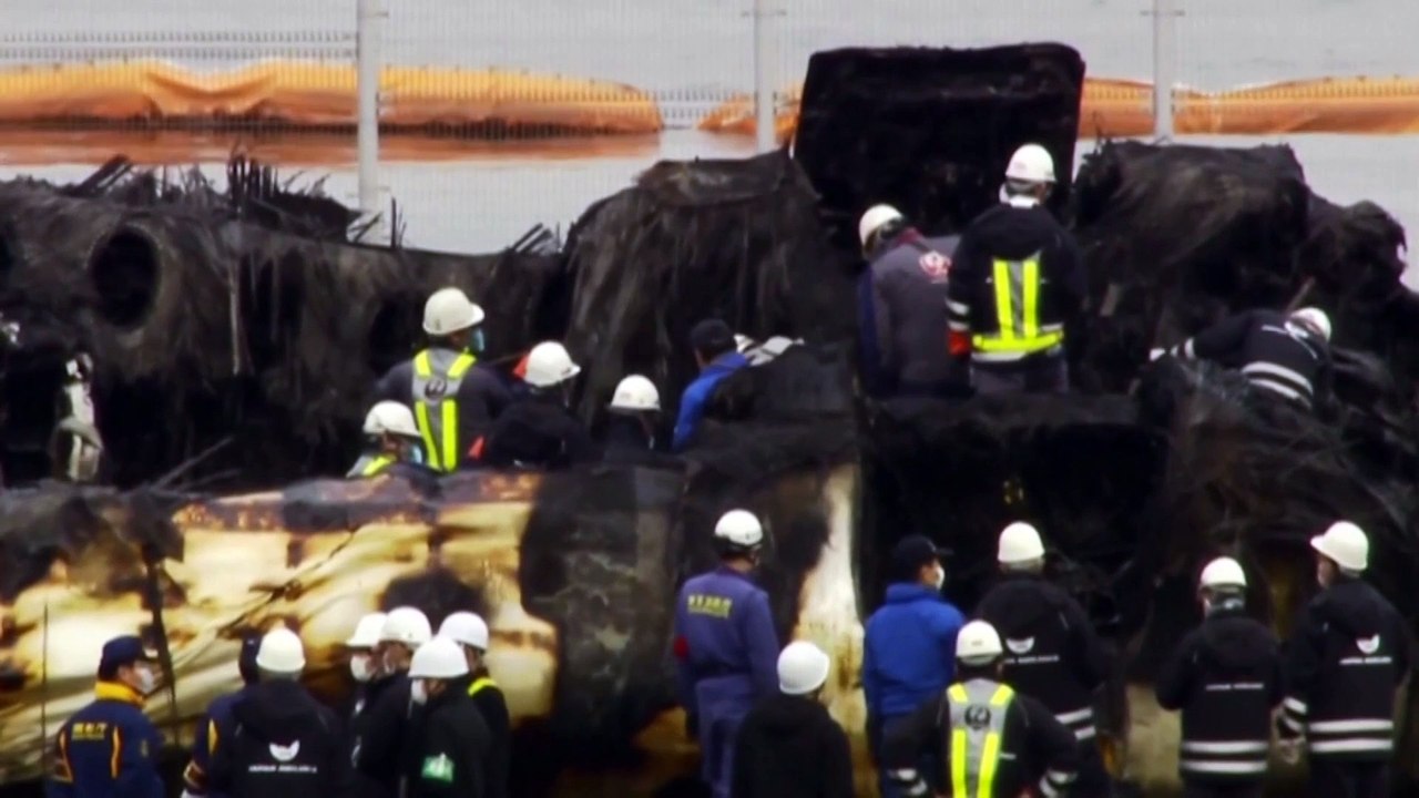 Tokyo air traffic control transcript suggests only one plane had permission to be on runway before deadly Japan Airlines collision