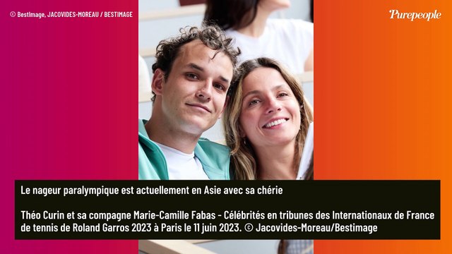 PHOTOS Théo Curin en Thaïlande avec sa nouvelle copine, qui dévoile son joli bronzage en maillot