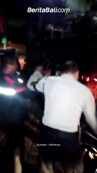Penjambretan kembali terjadi dan kali ini wisatawan asing warga negara india menjadi korbannya