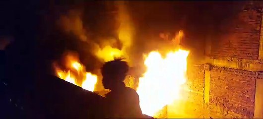 Fire in auto parts shop