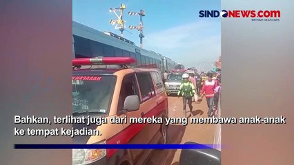 Lokasi Tabrakan Kereta Api di Cicalengka Dipenuhi Warga Menonton