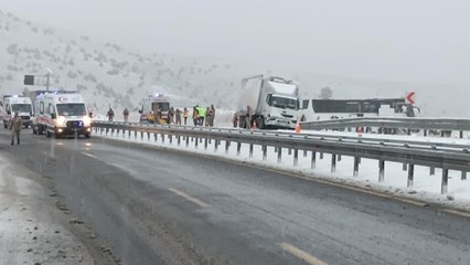 Kars'ta zincirleme trafik kazası
