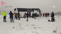 Kars'ta iki otobüsün karıştığı zincirleme kaza: İki ölü, sekiz yaralı