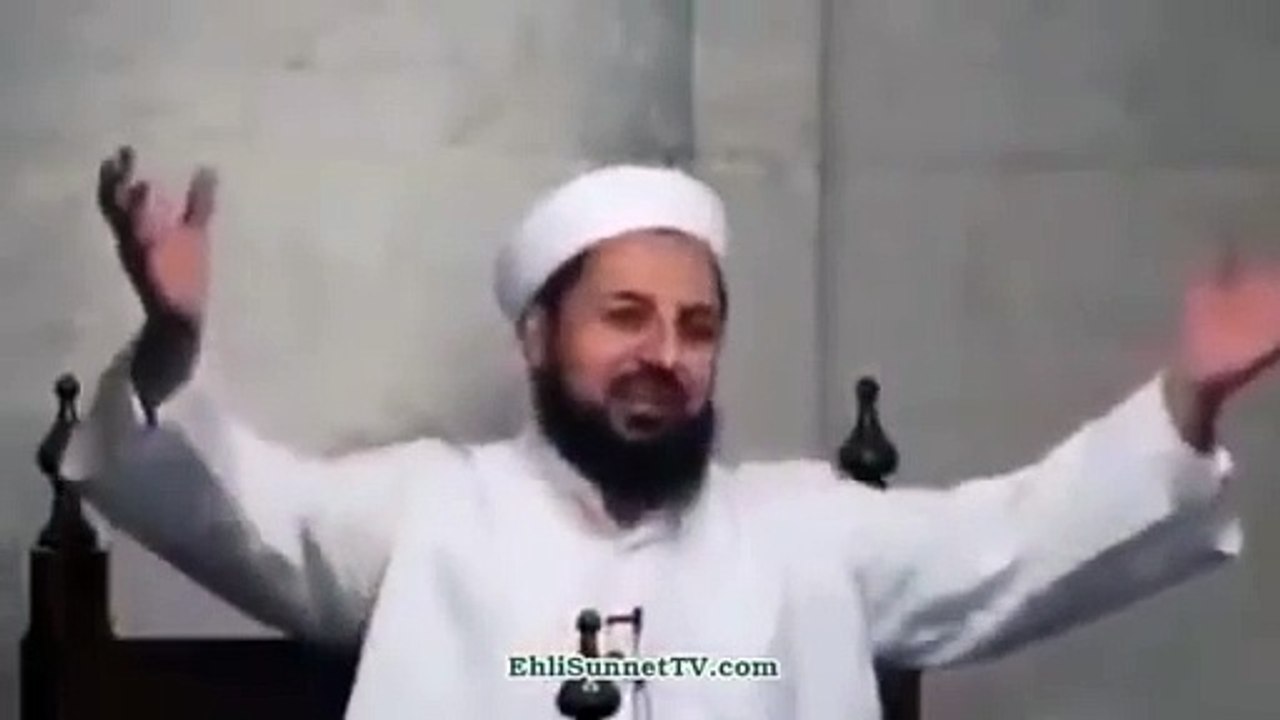 Adam cumaya sarhoş geldi İmama dönerek: Bir parça da benim için çal imam efendi