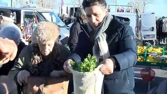 Réactions de Martégaux sur la fin des sacs plastique sur les marchés de la ville