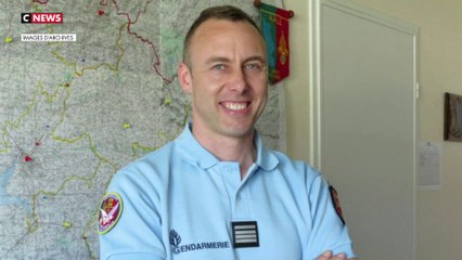 下载视频: Attentat de Trèbes : la caissière à qui Arnaud Beltrame a sauvé la vie témoigne sur CNEWS