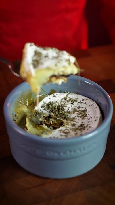 Fromage Camembert avec de l'ail noir #dailycuisine #dailyfood #camembert #fromage #cuisine #recette