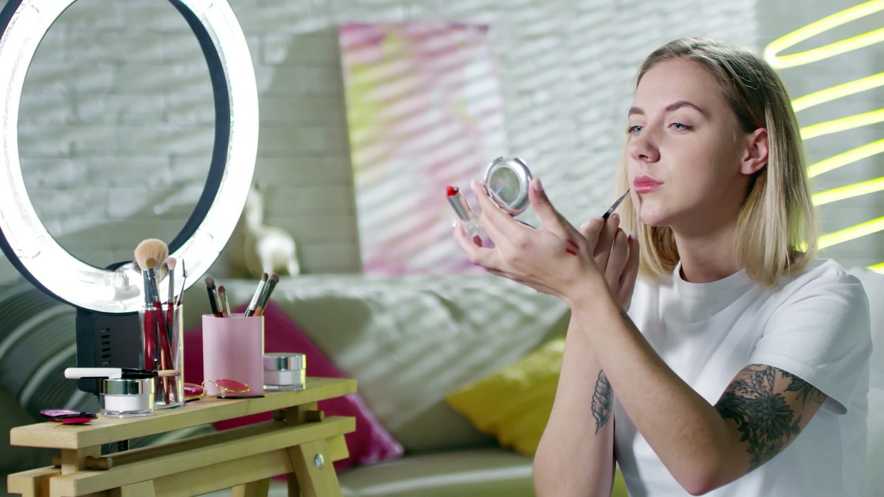 Beauty tips lipstick