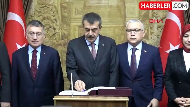 Milli Eğitim Bakanı Yusuf Tekin, yerel yönetimlere eğitim-öğretim süreciyle ilgili destek çağrısı yaptı