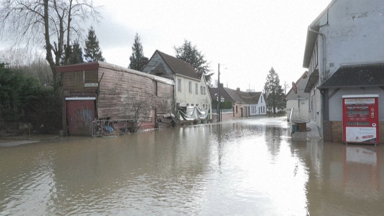 Pas-de-Calais: face aux inondations, le "ras le bol" des sinistrés