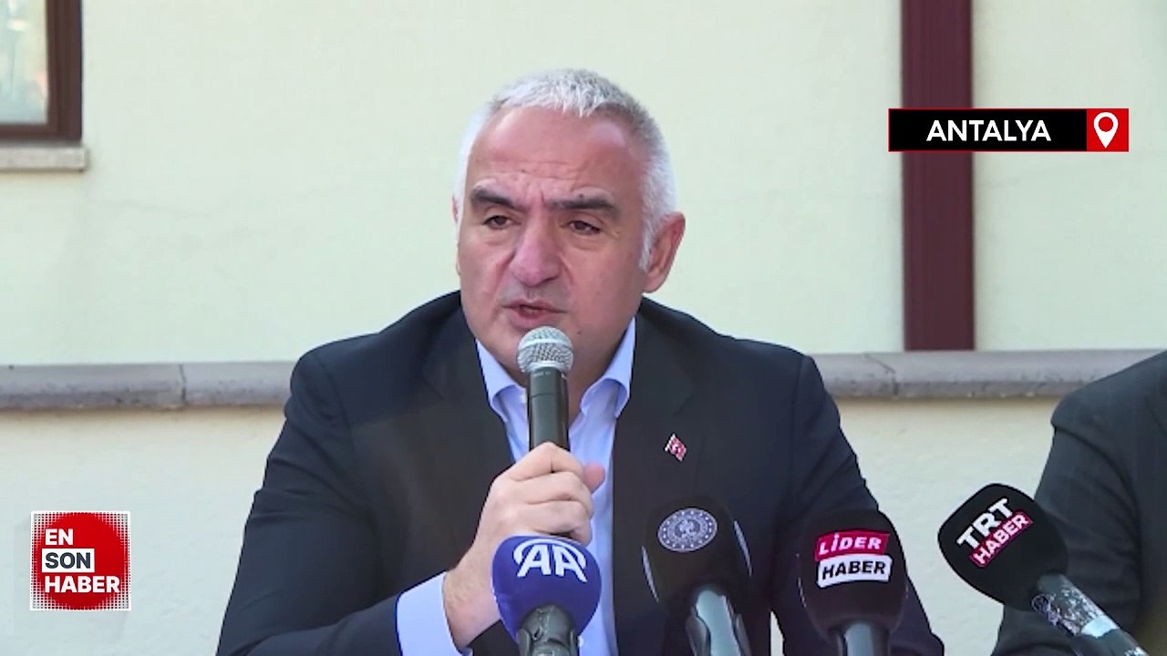 Bakan Ersoy duyurdu: Antalya 2023'ü rekor turist sayısıyla kapattı