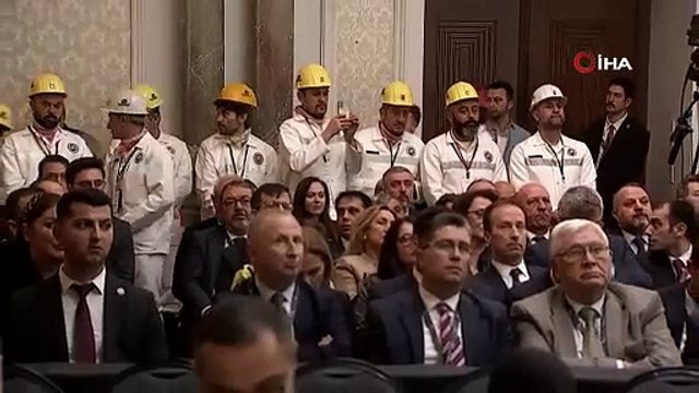 Cumhurbaşkanı Erdoğan: Çalışanlarımızı enflasyona ezdirmeme sözümüzü bir kez daha yerine getirmiş olduk