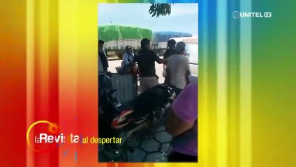 ​Sorprenden a un sujeto intentando llevarse una moto y lo amarran a un árbol