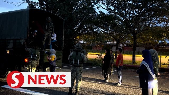 Army deploys lorries to transport SPM candidates in Johor