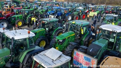 Germany Farmers Stage Week-Long Strike Over Subsidy Cuts 🚜