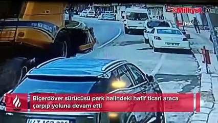 Biçerdöver sürücüsü park halindeki hafif ticari araca çarpıp yoluna devam etti