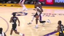 LeBron James stuns Lakers fans with dunk over Clippers