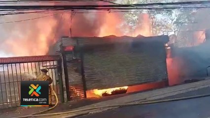 tn7-llamas-consumieron-dos-viviendas-y-afectaron-a-otra-en -curridabat-050124