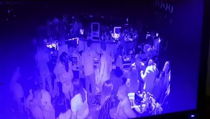 Пияни полицаи от Първо Районно с масов бой в дискотека в Бургас | Мутри | Биячи | хулиганство | меле