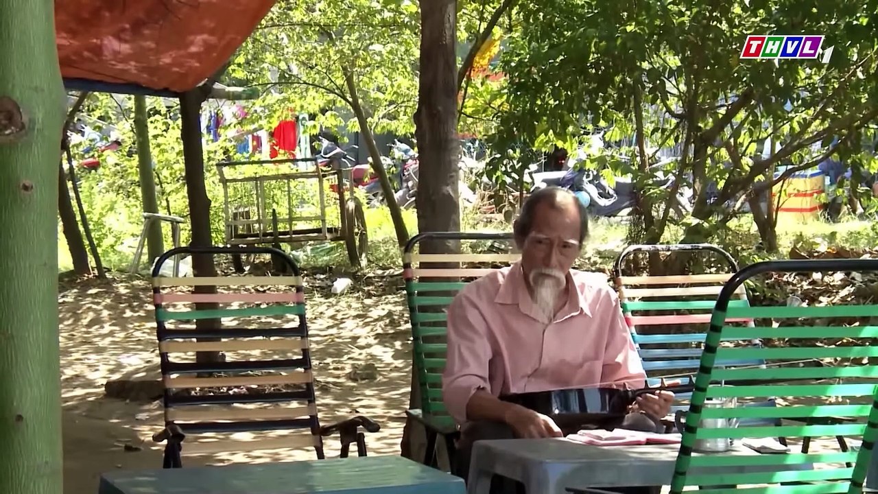 Bên lề tội ác (36)