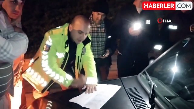 Tem Otoyolu'nda 3 araç zincirleme kazaya karıştı