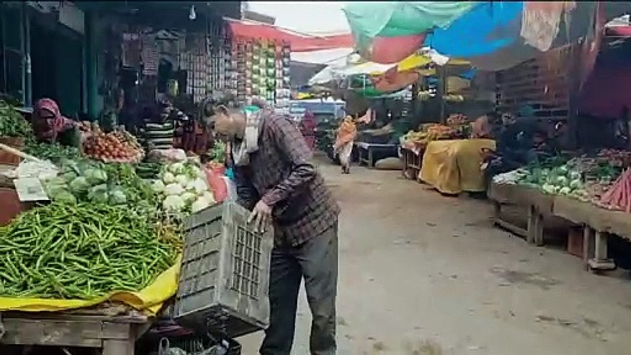 Video :  चार साल में नहीं सुलझा सब्जी मंडी का प...