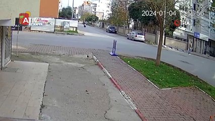 Antalya’da yürekleri ağza getiren kaza anı kamerada