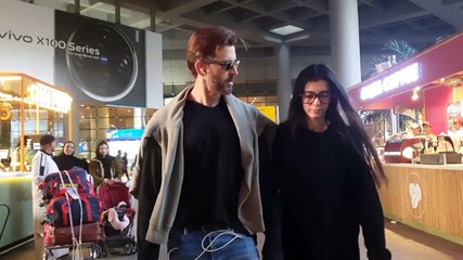 Saba Azad holds Hrithik Roshan close; lovebirds share a conversation as they return post New Year vacay