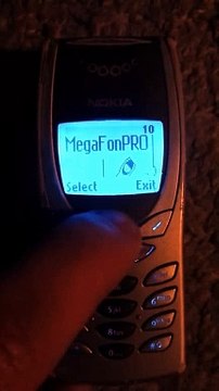 Nokia 8250 - battery low, menu (Reupload)