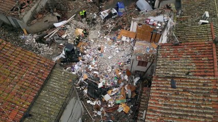 La palazzina esplosa vicino a Roma: le immagini dal drone